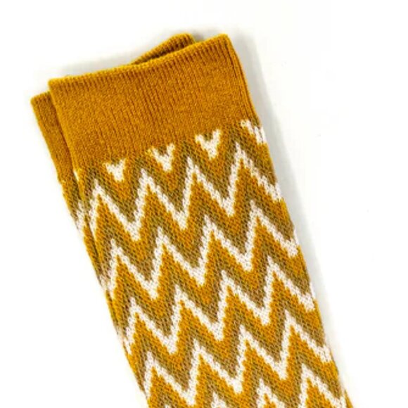 NWT Charley Yellow Chevron Crew Socks - Picture 2 of 5